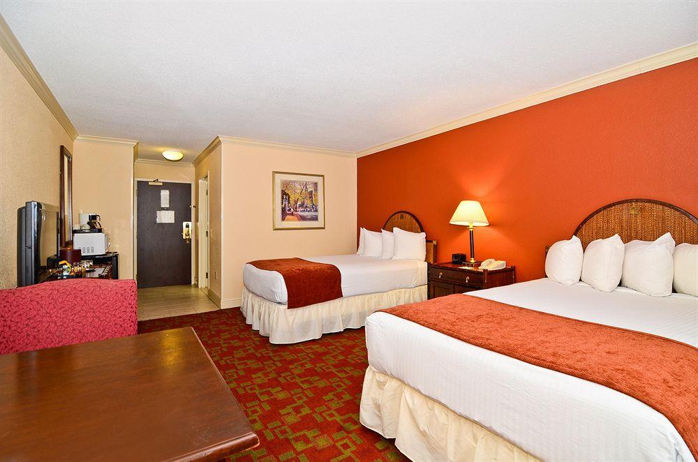 Holiday Inn Express & Suites - Shreveport - Downtown, An Ihg Hotel Стая снимка